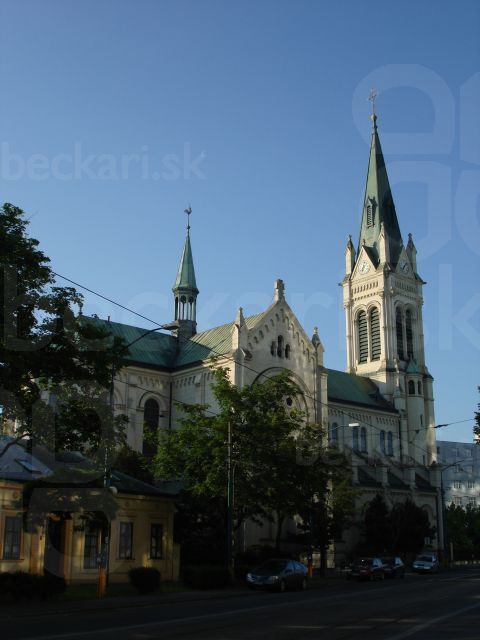 Kostol Blumentál v Bratislave - Kostol Blumentál v Bratislave - Kostol Nanebovzatia Panny Márie - Blumentálsky kostol