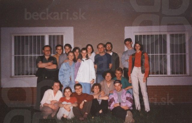 Oslava na fare 1996 - Evka Schwarzová oslavovala svoje narodeniny, prítomní boli aj vtedajší kapláni Vilko a Zdenko